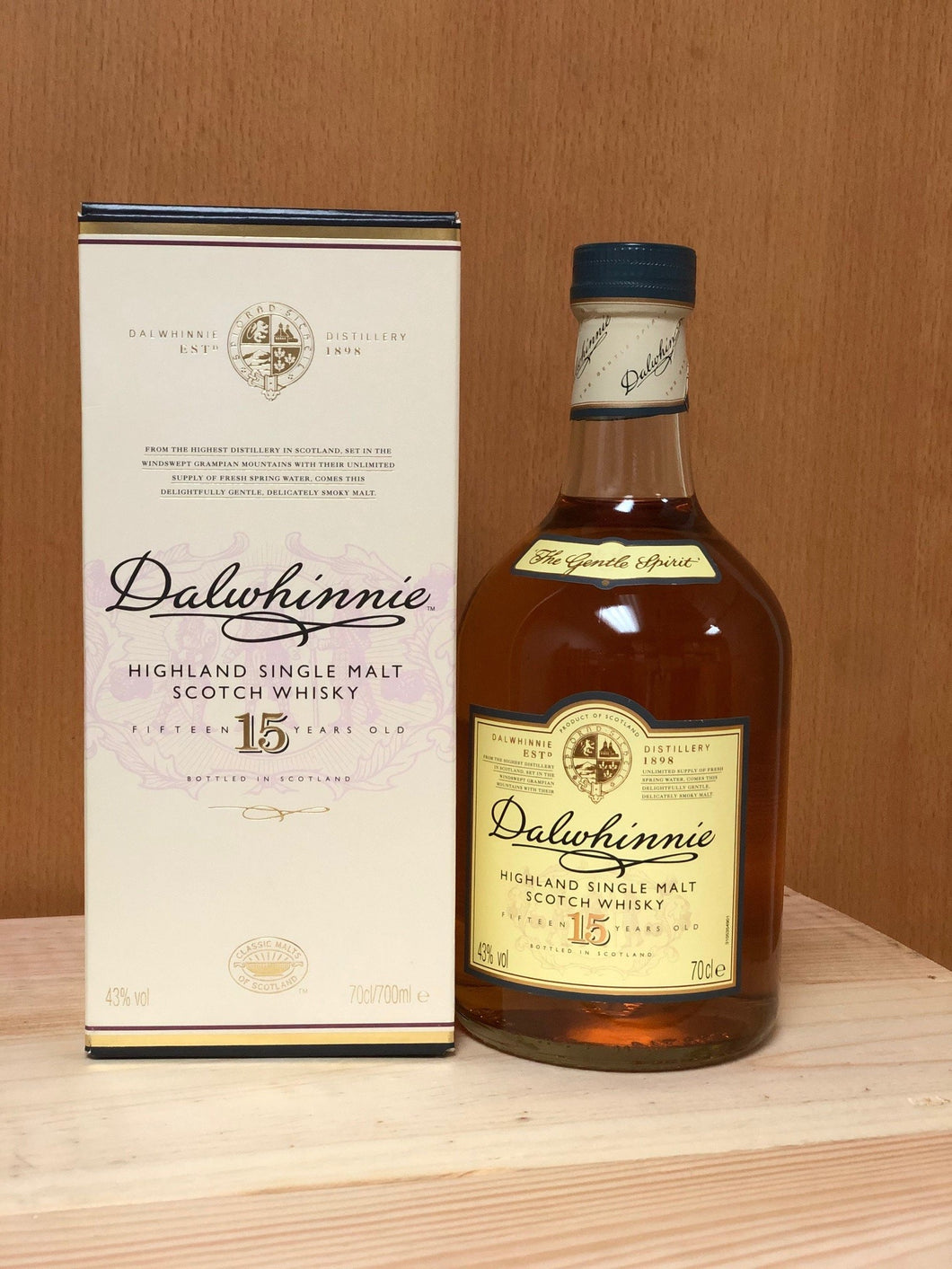 Dalwhinnie 15 Year Old Single Malt Scotch Whisky, Highlands, Scotland